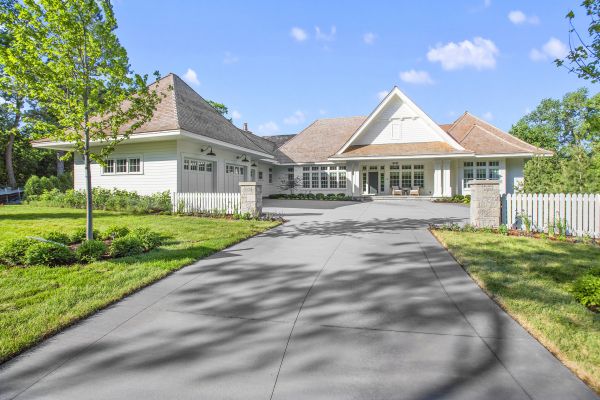 Cost of Driveway Concreting in Zionsville